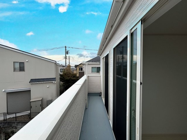 保土ヶ谷区権太坂3丁目　中古戸建てのバルコニー|◆日当たり良好なバルコニー！毎日のお洗濯にも嬉しいですね！
