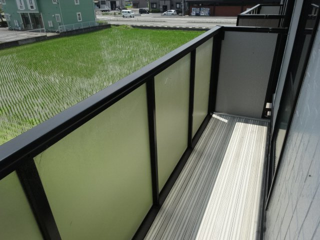 フォレストベイス広瀬 C棟のバルコニー