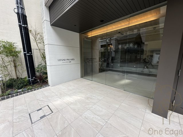 ルフォンプログレ南森町のエントランス