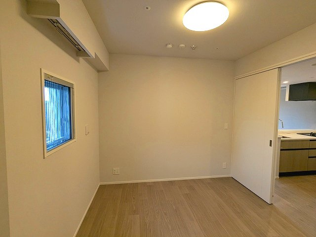 Urbanex新御徒町駅前の設備|5帖洋室、インターネット無料、エアコン・照明・ウォークインクローゼット付です