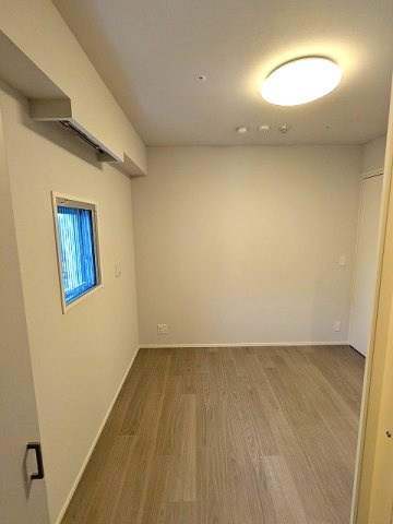 Urbanex新御徒町駅前の設備|5帖洋室、インターネット無料、エアコン・照明・ウォークインクローゼット付です