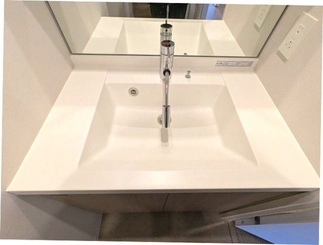 Urbanex新御徒町駅前の設備|ハンドシャワー付独立洗面台です