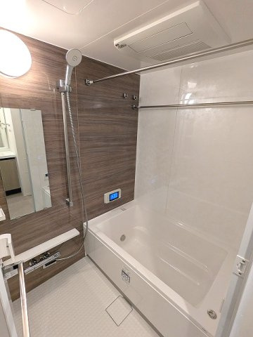 Urbanex新御徒町駅前の浴室|追焚オートバス、浴室換気乾燥機、浴室TV、ワイドシャワーヘッド