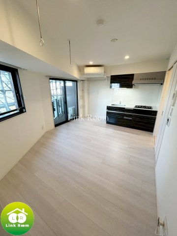 FARFALLAの居間・リビング