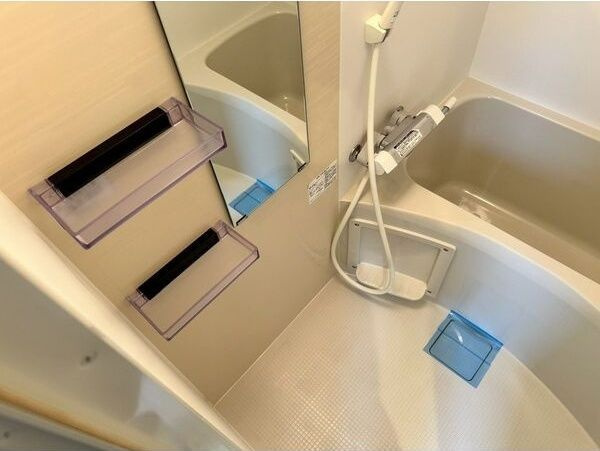 LIVIAZNAMBARENOMの浴室