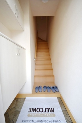 【玄関】 | ソレアード | 明るい玄関です