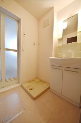 【洗面所】 | ソレアード | 脱衣スペースもあります