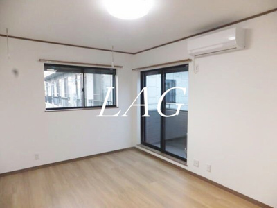 【居間・リビング】 | マリアージュ | 洋室のお部屋です。