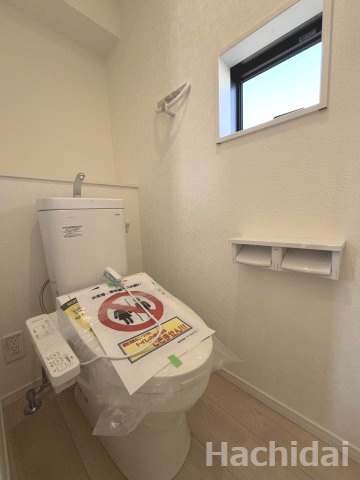 碧南市鴻島町第8　新築一戸建のトイレ