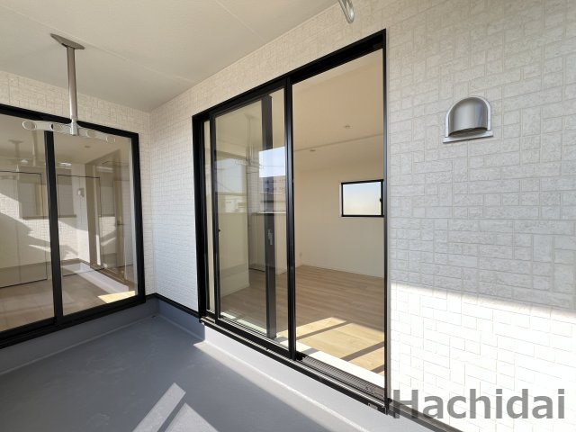 碧南市鴻島町第8　新築一戸建のバルコニー