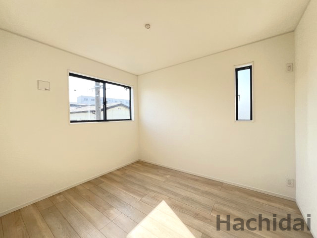 碧南市鴻島町第8　新築一戸建の洋室