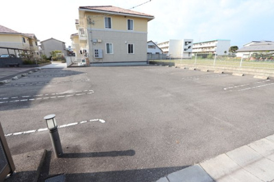 【駐車場】 | サンパティーク C棟 | 駐車場