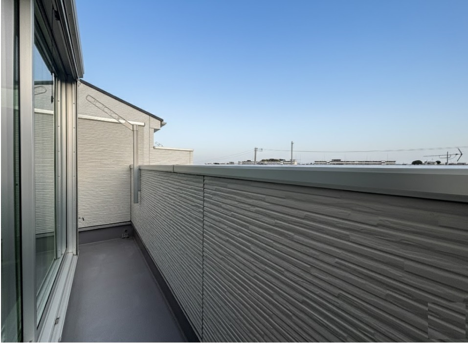 和光市白子3丁目のバルコニー|南側に面したワイドバルコニー
毎日のお洗濯物も快適に干すことができます
便利な水栓つきです