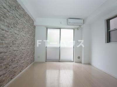 Ｒｅｆｉｎｅｄ　ＭＡＫＵＨＡＲＩの居間・リビング