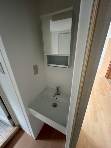 甲子園ローズハイツの洗面所