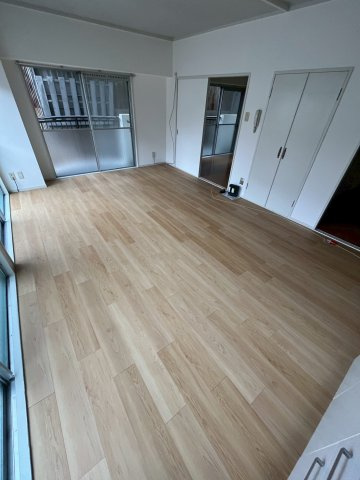 甲子園ローズハイツの居間・リビング