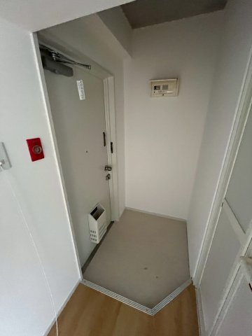 甲子園ローズハイツの玄関