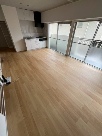 甲子園ローズハイツの居間・リビング