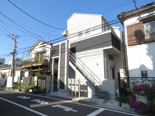 横浜市鶴見区栄町通2丁目のアパートの画像