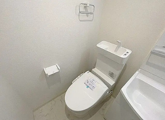 板橋区板橋４丁目のアパートのトイレ