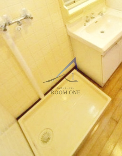 ヒルトップマンションの設備|洗濯機置き場です。