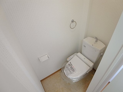 【トイレ】 | ツル菅原ハイツ | 温水洗浄便座付きのトイレ