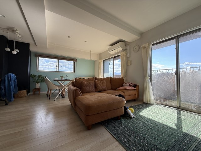 アルファスマート北久米の居間・リビング