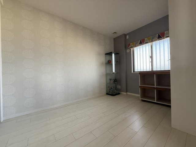 アルファスマート北久米の洋室