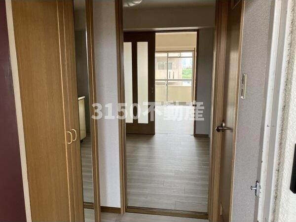 シャトーシャルマンの玄関