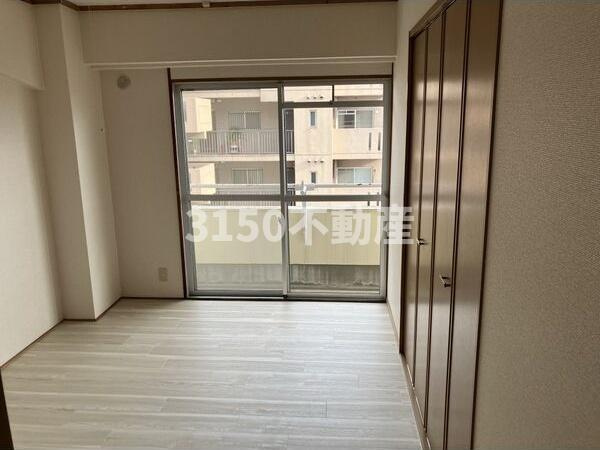 シャトーシャルマンの洋室