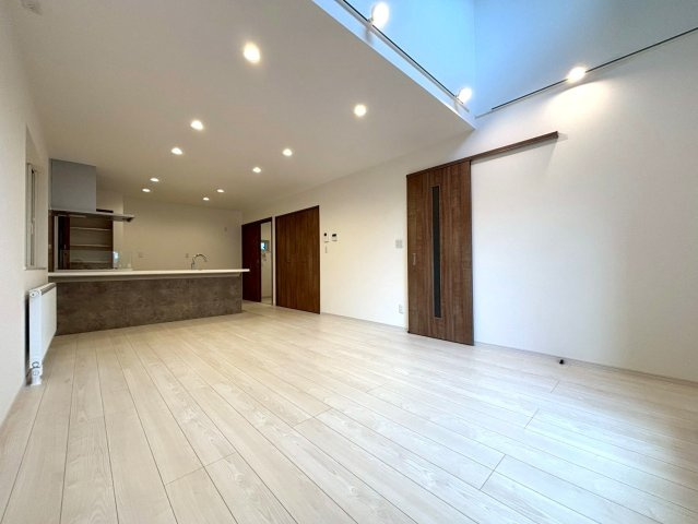 白石中央1条6丁目　[新築]の居間・リビング