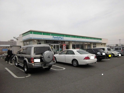 【周辺】 | メゾン・リーヴ | ファミリーマートまで550m