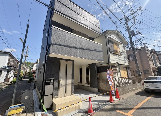 和光白子2丁目 限定1棟の前面道路含む現地写真|北西側約7.3ｍ公道に面する整形地です
広々した前面道路は開放感を与えてくれます