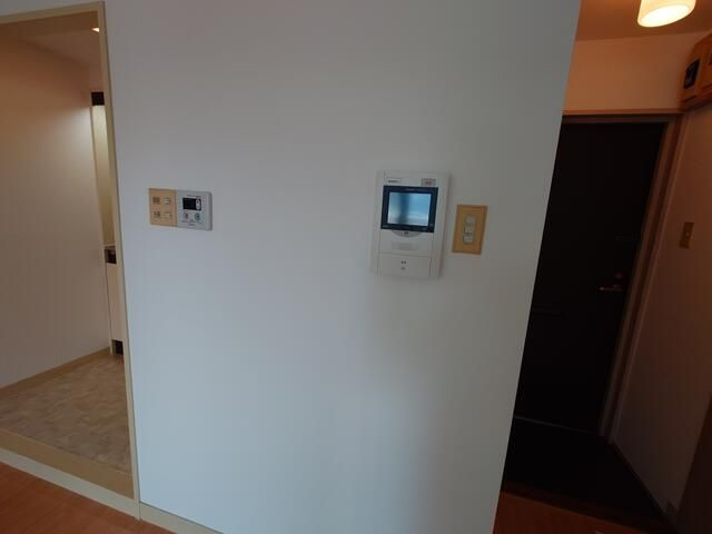 陽輪台みかみビルのセキュリティ|モニター付インターホン