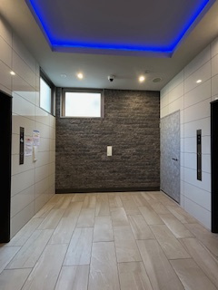 セレニテ江坂グランデのロビー|毎日通るロビーはこのようになっています