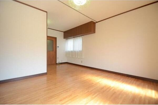 カーサ小町の洋室