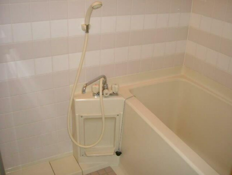 ヒルズ藤の浴室