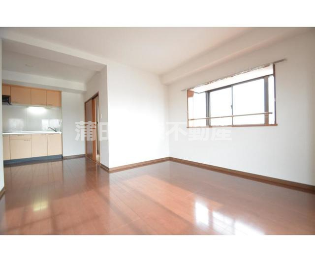 ウイングピア美園の居間・リビング|LDK