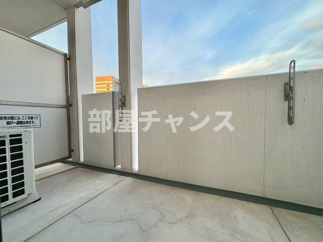 モンテーニュ名駅のバルコニー