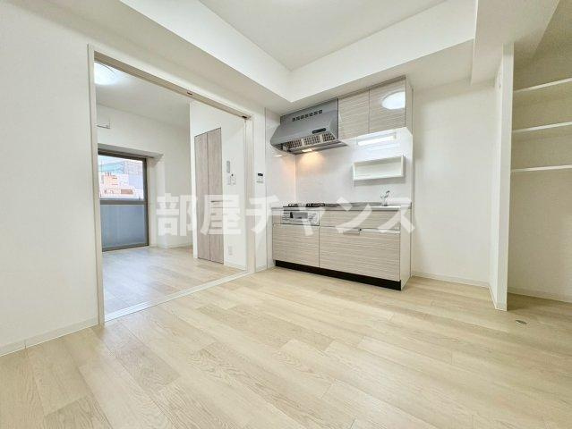 モンテーニュ名駅の居間・リビング