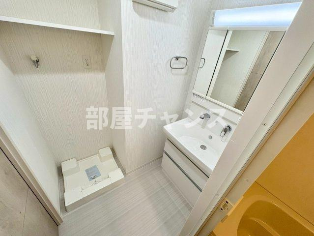 モンテーニュ名駅の独立洗面台