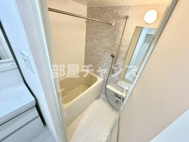 モンテーニュ名駅の浴室