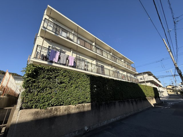 箕面ハイツ　南棟の外観