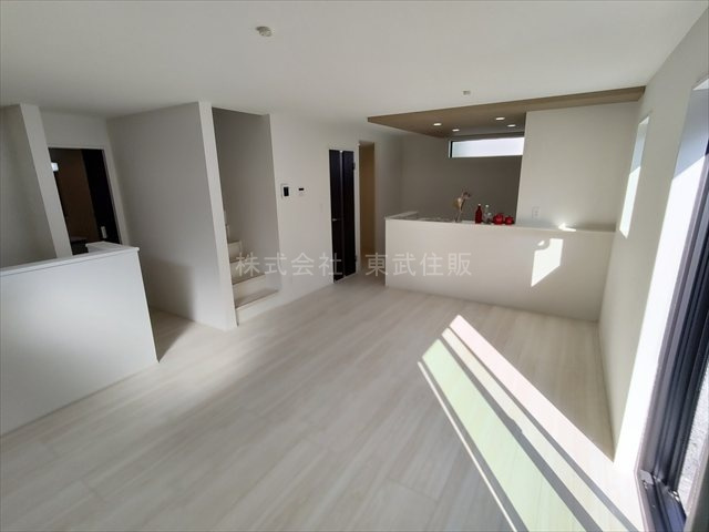 【居間・リビング】の画像