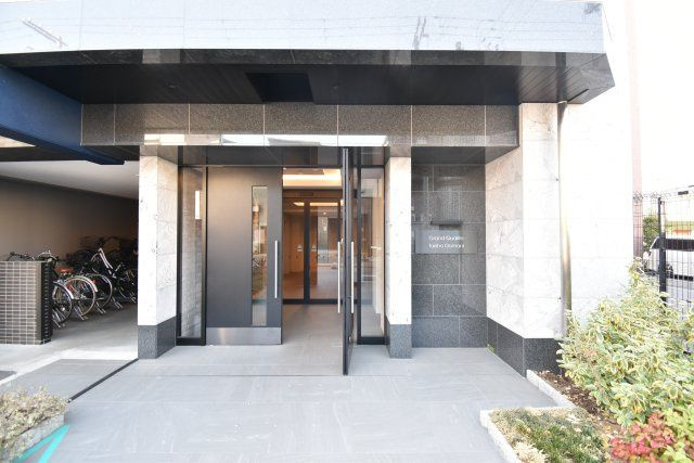 グランカリテ大正ドマーニのエントランス