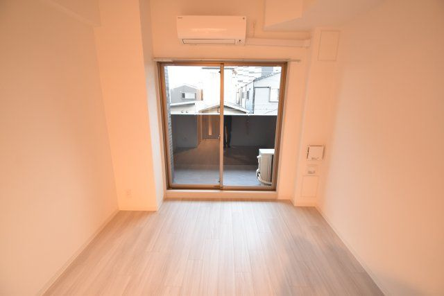 グランカリテ大正ドマーニの洋室