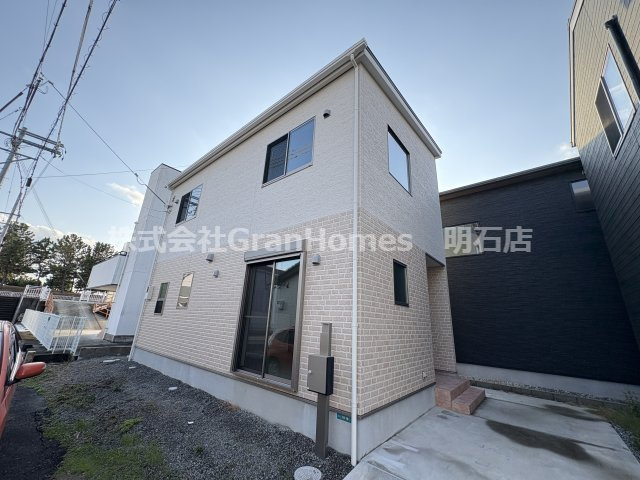 明石市大蔵中町貸家の外観