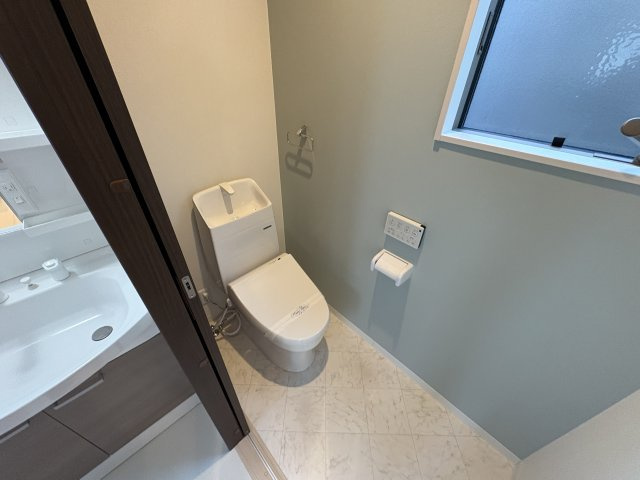 明石市大蔵中町貸家のトイレ