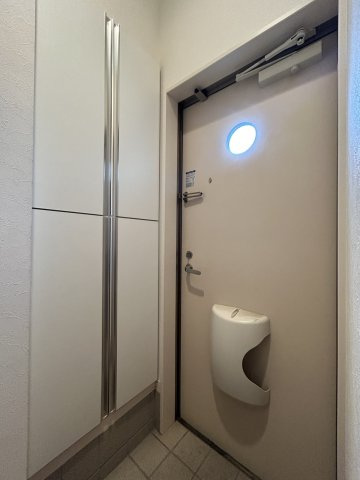 ステラⅡの玄関|※2階の別部屋です。