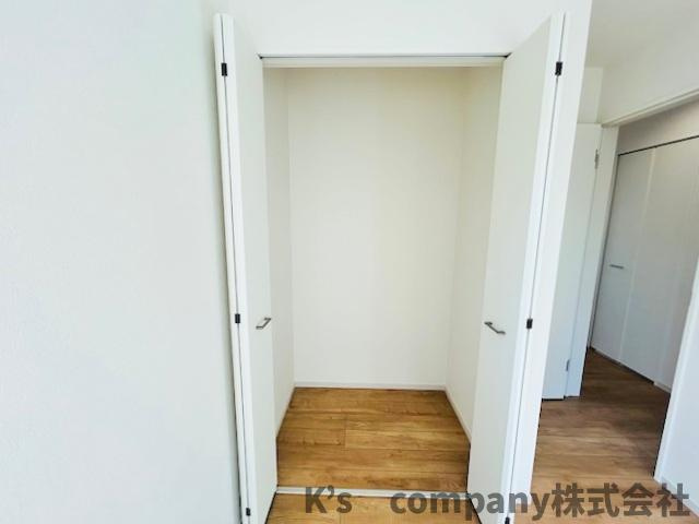 茅ヶ崎市高田1丁目　新築戸建　2号棟の収納|洋室の収納スペース◇